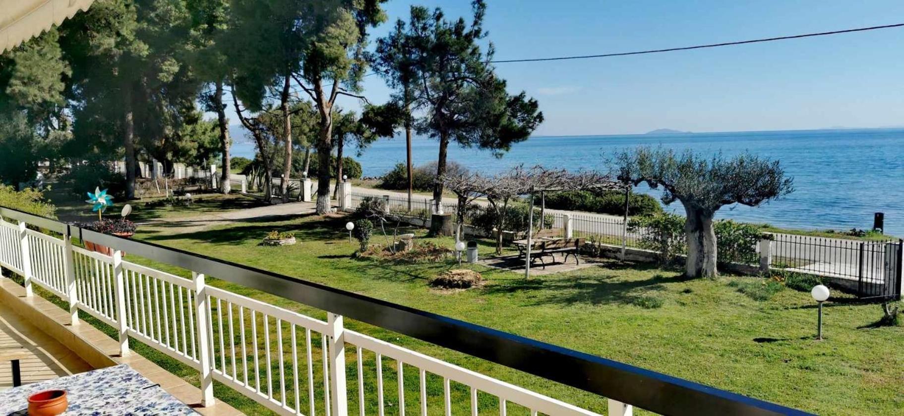 Metamorphosis - Halkidiki Apartment On The Beach Metamorfosi  Dış mekan fotoğraf